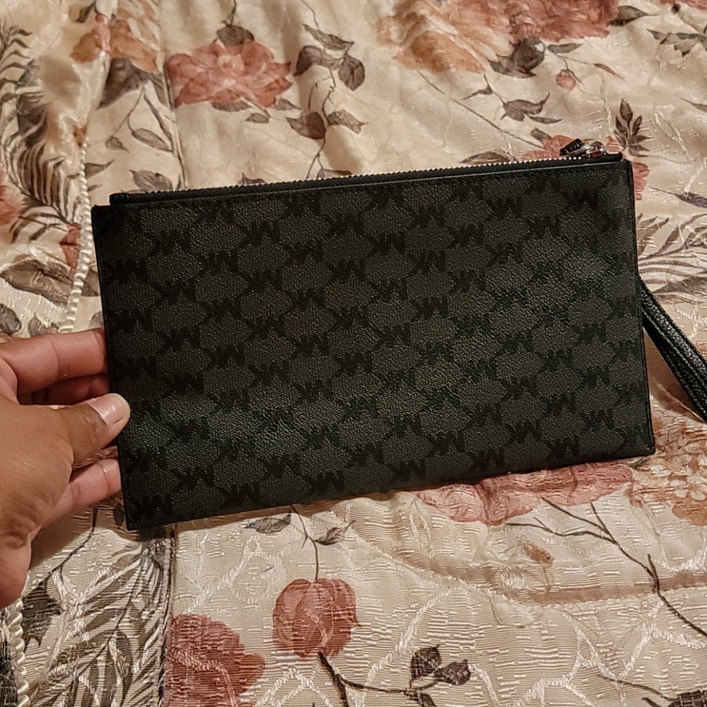 Mk LG zip clutch wrstlt